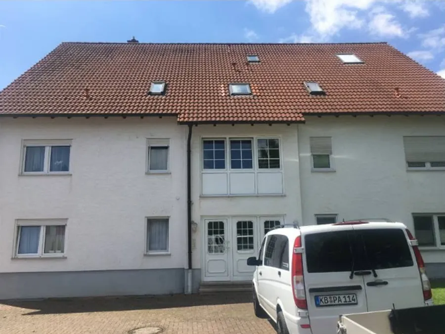 Beispiel: Fassade vor Renovierung